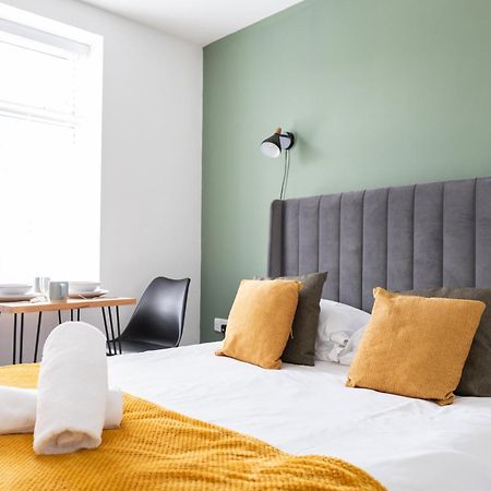 Bay City Studio Apartments Cardiff Esterno foto