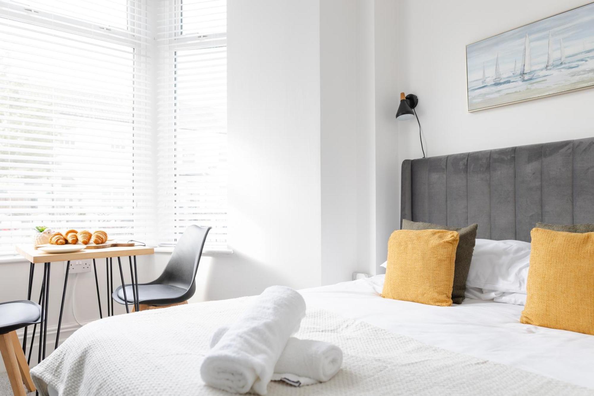 Bay City Studio Apartments Cardiff Esterno foto