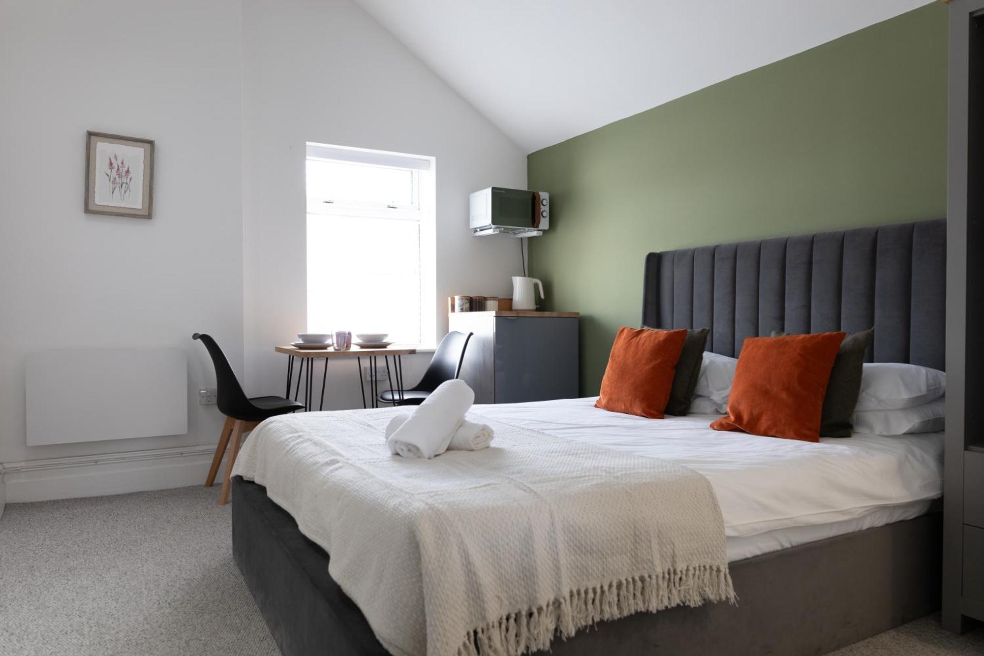 Bay City Studio Apartments Cardiff Esterno foto