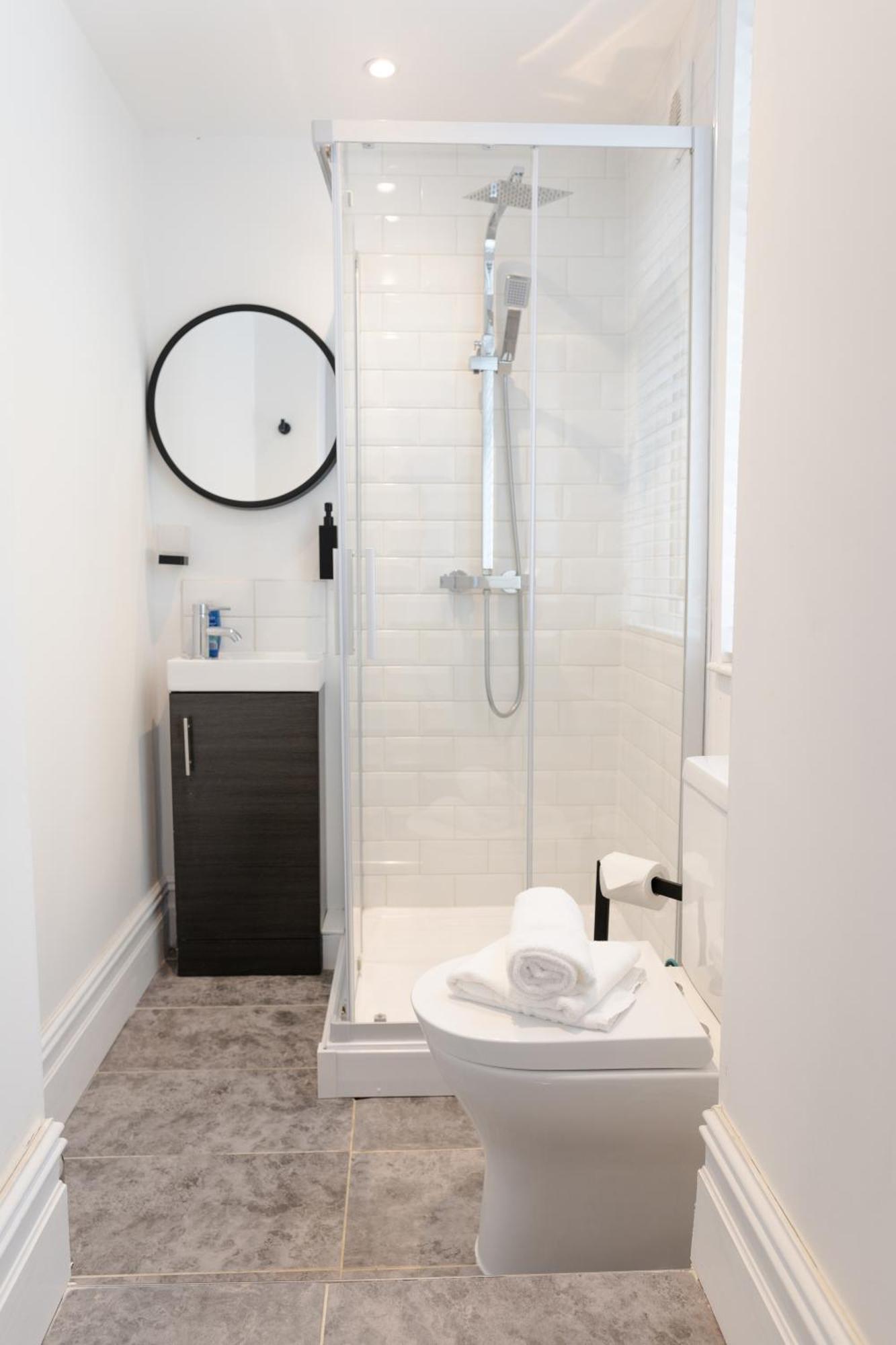 Bay City Studio Apartments Cardiff Esterno foto